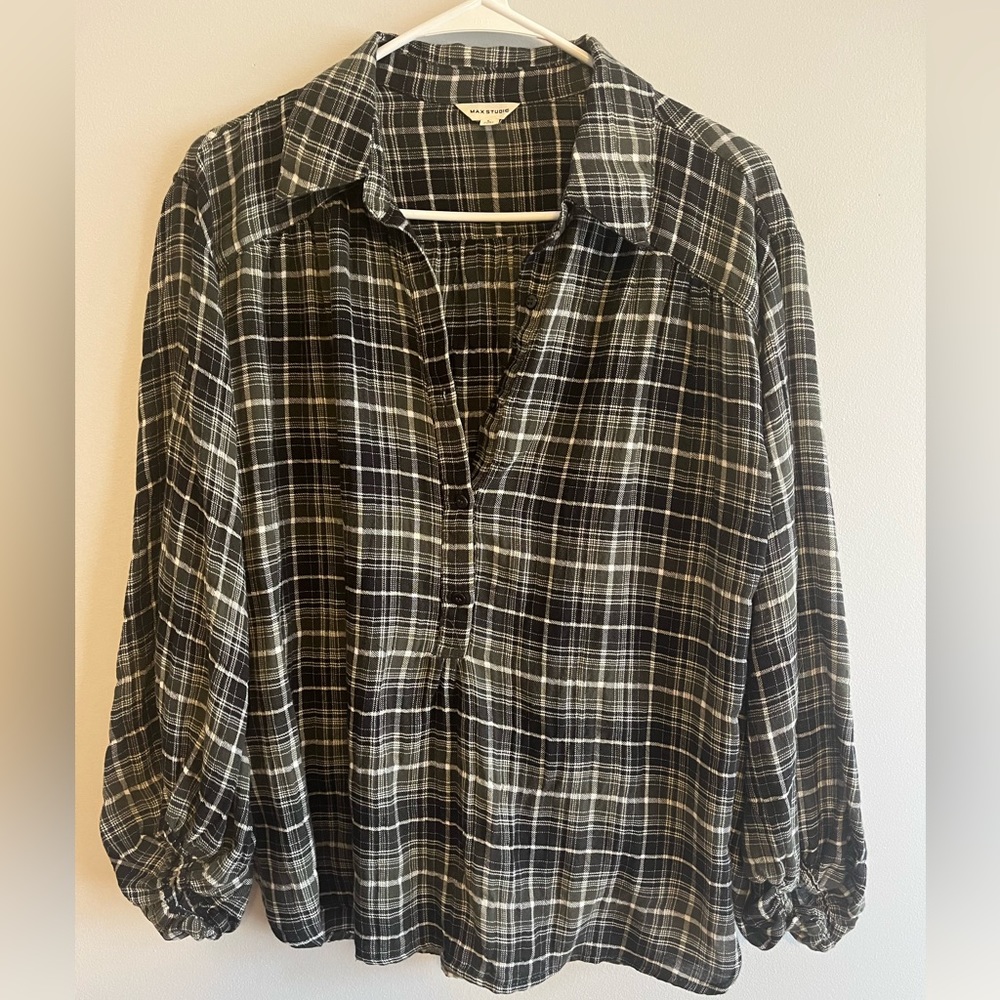 5 for $20! Long Sleeve Plaid Blouse